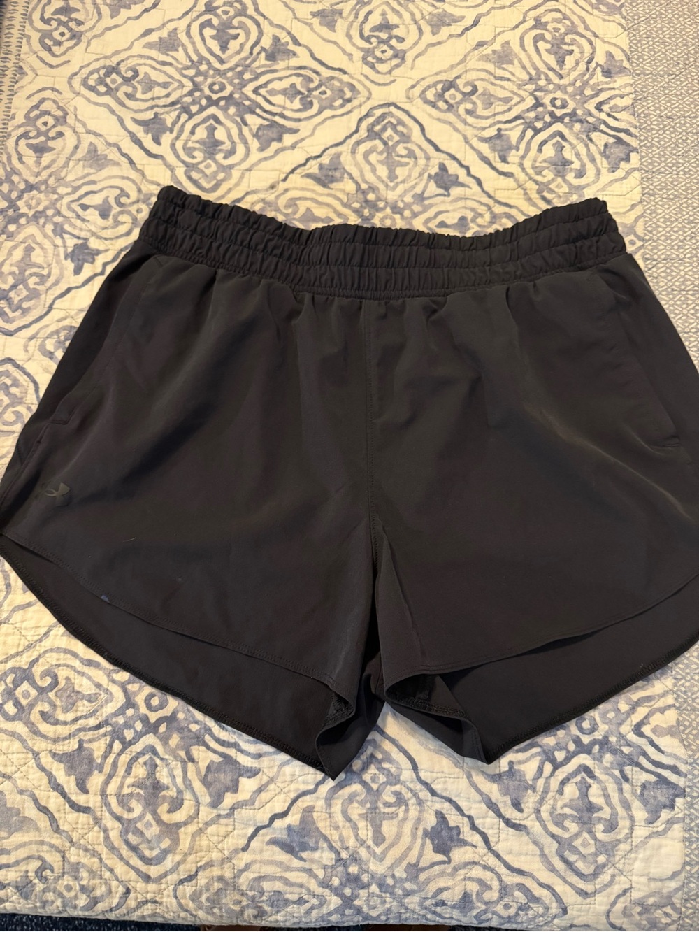 Under Armor Lightweight Black Women's Athletic Shorts